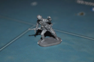 1/72 Caesar WWII German Afrika Korp Soldier