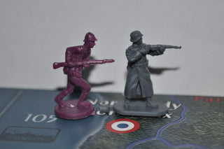 1/72 Caesar German Soldier with Field Greatcoat