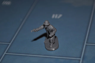 1/72 Caesar WW2 Partisan in Europe Figure
