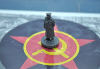 1/72 3D Printed WWII Russian Commander Great Coat (x1) | Soviet Officer Miniature - Combat Miniatures