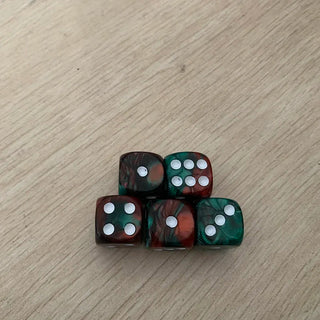 5pcs/set Two Colors Dice Puzzle Board Game Accessory 6 Sided Point Dice Funny Game 16mm - Combat Miniatures
