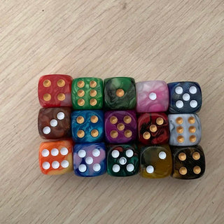 5pcs/set Two Colors Dice Puzzle Board Game Accessory 6 Sided Point Dice Funny Game 16mm - Combat Miniatures