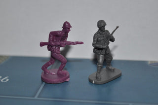 1/72 Caesar World War 2 Italian Soldier - Combat Miniatures