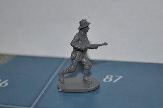 1/72 Caesar World War 2 Italian Soldier - Combat Miniatures