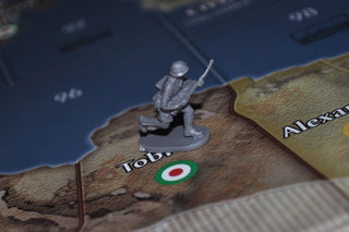 1/72 Caesar WWII German Afrika Korp Soldier - Combat Miniatures