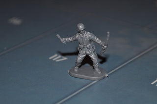 1/72 Caesar WWII German Afrika Korp Soldier - Combat Miniatures