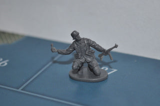 1/72 Caesar WWII German Afrika Korp Soldier - Combat Miniatures